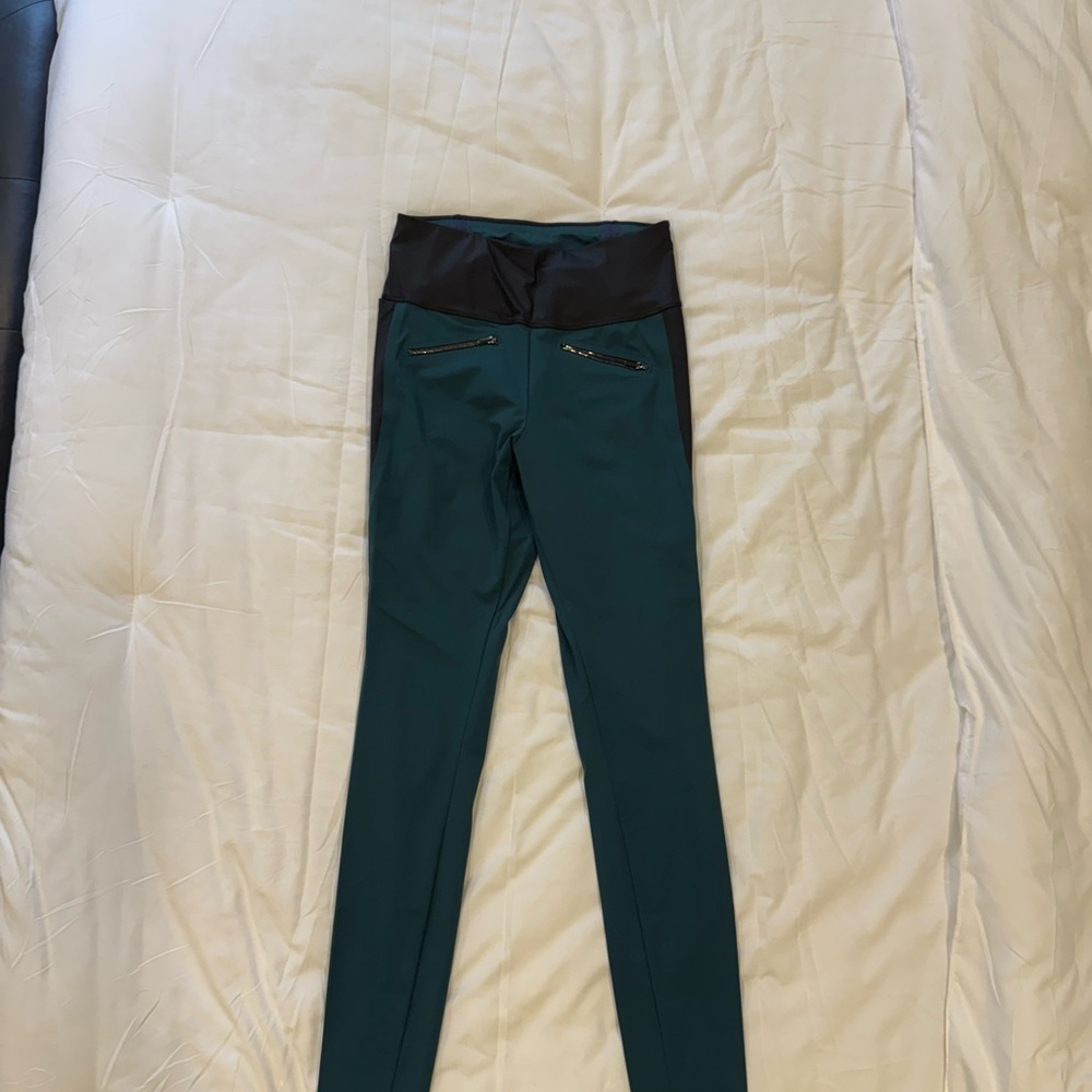 ADAY Throw It Higher Leggings
